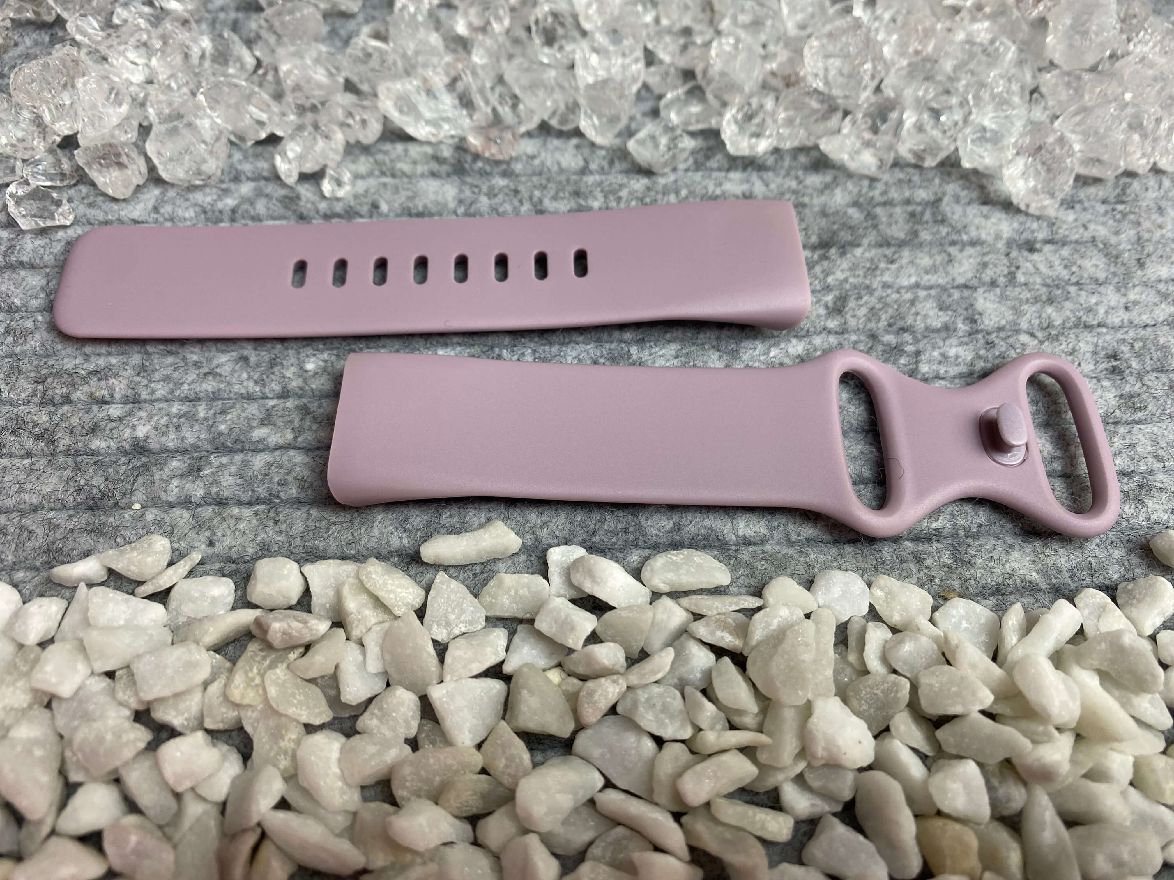 55009-09-lavendel-3 Silikonband für Fitbit Charge 5